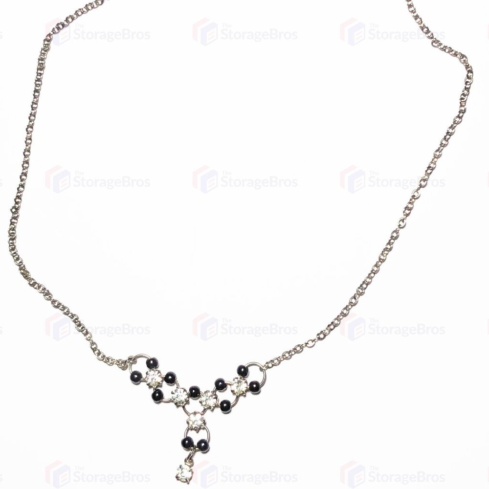 Beautiful rhinestone and black bead neckalce